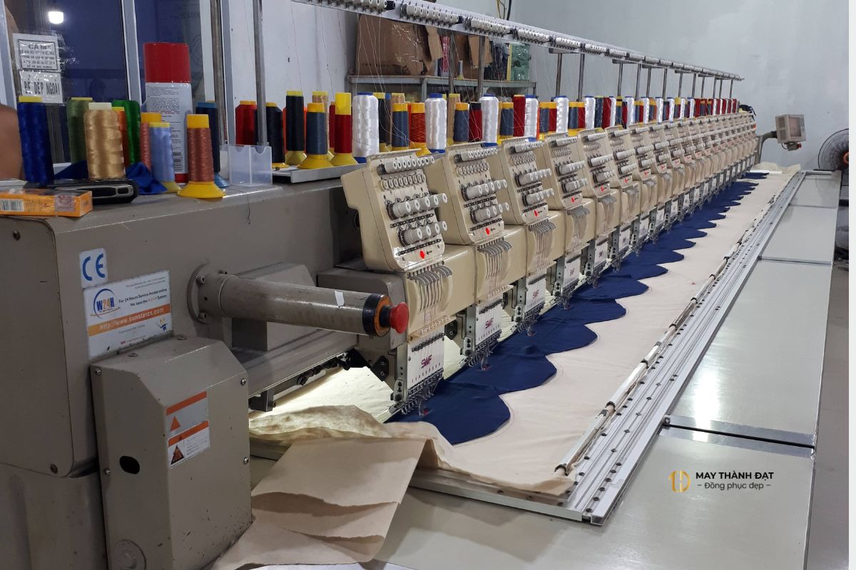 Xưởng may đồng phục áo phông công ty tại Hà Nội – May Thành Đạt