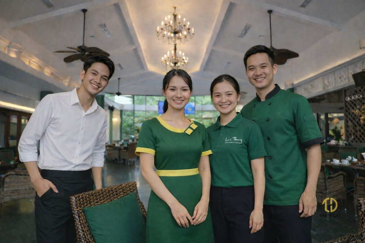 Hệ thống đồng phục nhân viên nhà hàng Lục Thủy Hà Nội