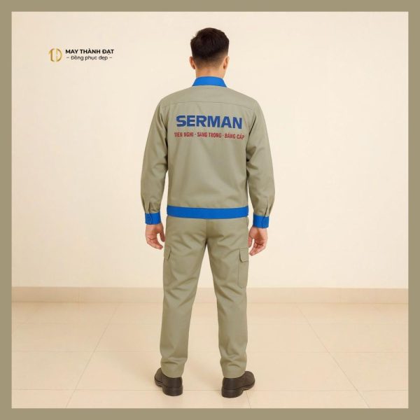 Đồng phục bảo hộ dài tay ghi xám phối xanh , ảnh chụp phía sau– May đồng phục bảo hộ Hà Nội