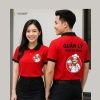 Áo phông đồng phục phục vụ màu đỏ cổ đen in logo nhà hàng – May Thành Đạt Hà Nội