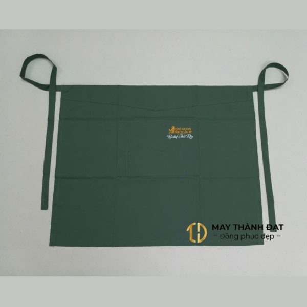 Tạp dề ngắn màu xanh thêu logo cho quán ăn tại Hà Nội
