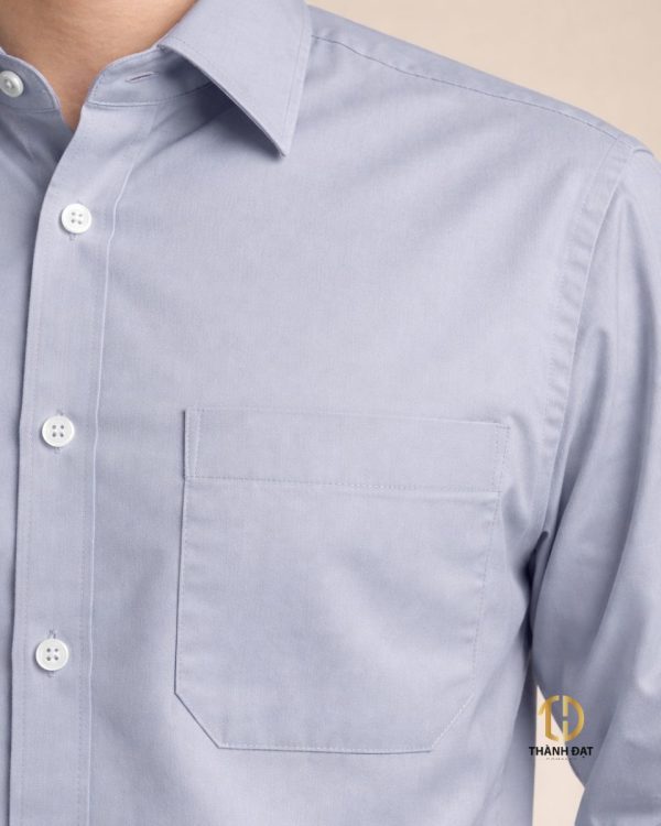 Chi tiết chất liệu áo sơ mi đồng phục công sở màu ghi xám